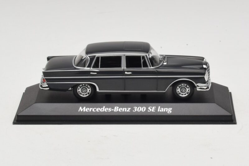 Mercedes 300 SE W112 Lang Dark Grey Maxichamps 1:43 940035201 Diecast