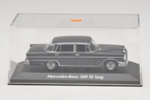 Mercedes 300 SE W112 Lang Dark Grey Maxichamps 1:43 940035201 Diecast — photo 4 of 5