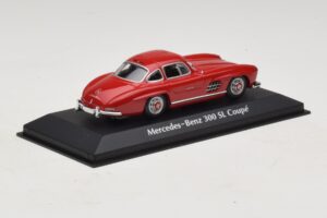 Mercedes 300 SL W198 Red Maxichamps 1:43 940039001 Diecast — photo 2 of 5