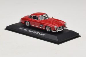 Mercedes 300 SL W198 Red Maxichamps 1:43 940039001 Diecast — photo 3 of 5