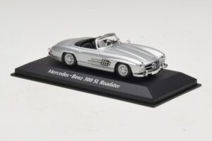 Mercedes 300 SL W198 Roadster Silver Maxichamps 1:43 940039030 Diecast — photo 3 of 5