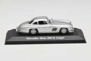 Mercedes 300 SL W198 Silver Maxichamps 1:43 940039000 Diecast
