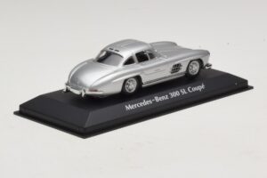 Mercedes 300 SL W198 Silver Maxichamps 1:43 940039000 Diecast — photo 2 of 5