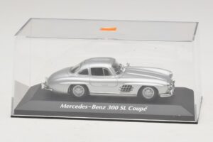 Mercedes 300 SL W198 Silver Maxichamps 1:43 940039000 Diecast — photo 4 of 5