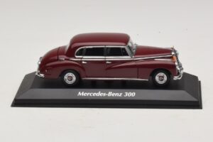 Mercedes 300 W186 Dark Red Maxichamps 1:43 940039060 Diecast