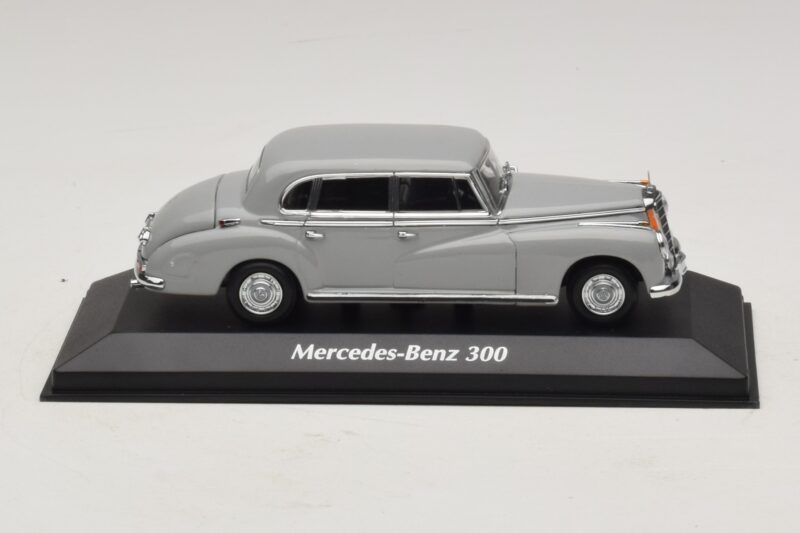 Mercedes 300 W186 Grey Maxichamps 1:43 940039061 Diecast