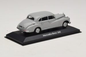 Mercedes 300 W186 Grey Maxichamps 1:43 940039061 Diecast — photo 2 of 5
