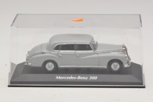 Mercedes 300 W186 Grey Maxichamps 1:43 940039061 Diecast — photo 4 of 5