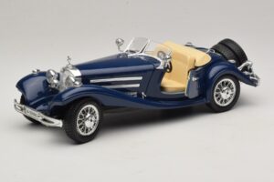 Mercedes 500K Roadster Blue Bburago 1:20 3070 Diecast — photo 2 of 8