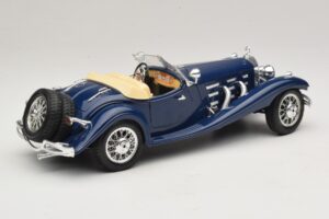 Mercedes 500K Roadster Blue Bburago 1:20 3070 Diecast — photo 3 of 8