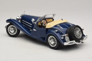 Mercedes 500K Roadster Blue Bburago 1:20 3070 Diecast — photo 5 of 8
