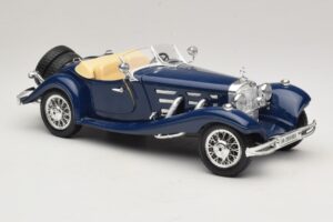 Mercedes 500K Roadster Blue Bburago 1:20 3070 Diecast — photo 6 of 8
