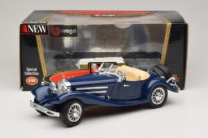 Mercedes 500K Roadster Blue Bburago 1:20 3070 Diecast — photo 8 of 8