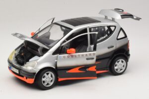 Mercedes A-Class W168 D. Coulthard Silver Maisto 1:18 35841 Diecast — photo 2 of 8
