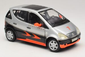 Mercedes A-Class W168 D. Coulthard Silver Maisto 1:18 35841 Diecast — photo 6 of 8