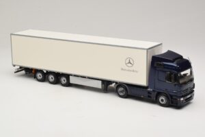 Mercedes Actros 1044 Blue Minichamps 1:43 B66000604 Diecast — photo 4 of 7