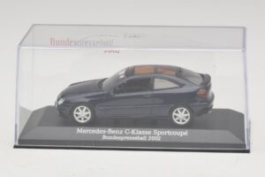 Mercedes C-Class Sportscoupe CL203 Blue Metallic Bundespressball Minichamps 1:43 MB010 Diecast — photo 4 of 5