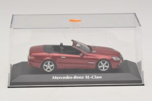 Mercedes SL R230 Red Metallic Maxichamps 1:43 940037530 Diecast — photo 4 of 5