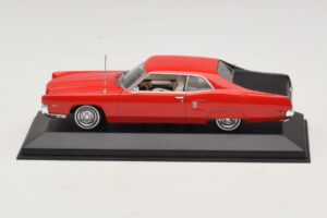 Mercury Marauder X-100 Red Black Minichamps 1:43 400082121 Diecast