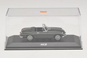 MG MGB Mk1 Green Maxichamps 1:43 940131031 Diecast — photo 4 of 5