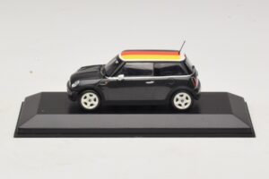 Mini Cooper One R50 Green With German Flag Minichamps 1:43 MINI033 Diecast