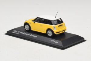Mini Cooper One R50 With Aero Package Yellow Minichamps 1:43 431138274 Diecast — photo 3 of 4