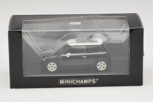 Mini Cooper S R53 Black With Panoramic Roof Minichamps 1:43 MINI022 Diecast — photo 4 of 4