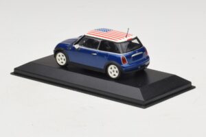 Mini Cooper S R53 Blue With American Flag Minichamps 1:43 MINI014 Diecast — photo 3 of 5