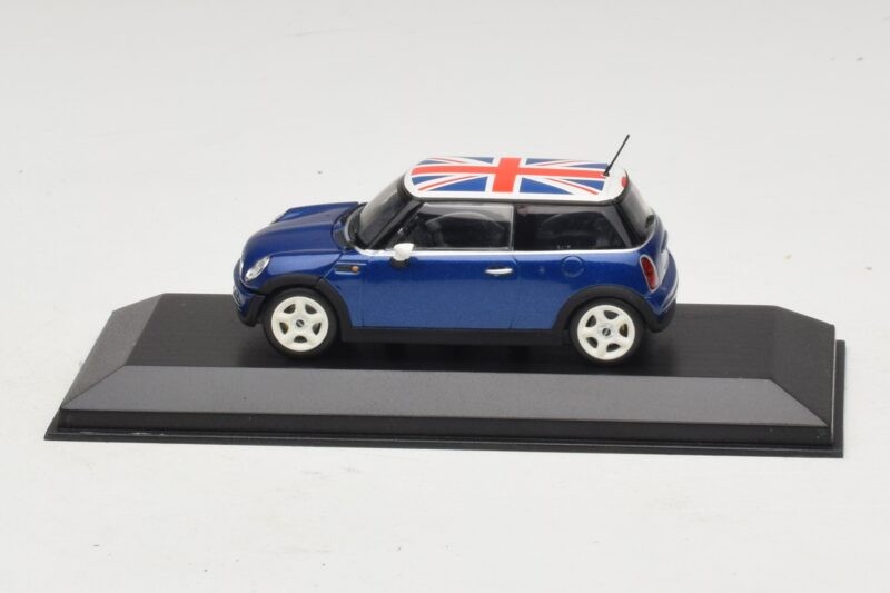 Mini Cooper S R53 Blue With British Flag Minichamps 1:43 MINI026 Diecast