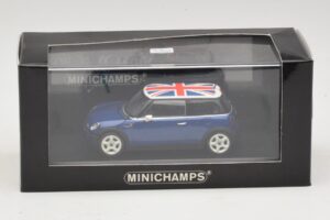 Mini Cooper S R53 Blue With British Flag Minichamps 1:43 MINI026 Diecast — photo 4 of 4