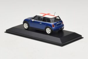 Mini Cooper S R53 Blue With English Flag Minichamps 1:43 MINI012 Diecast — photo 3 of 5