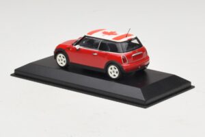 Mini Cooper S R53 Red With Canadian Flag Minichamps 1:43 MINI017 Diecast — photo 3 of 5