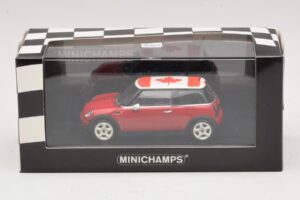Mini Cooper S R53 Red With Canadian Flag Minichamps 1:43 MINI017 Diecast — photo 5 of 5