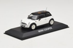 Mini Cooper S R53 White With Black Roof Minichamps 1:43 MINI027 Diecast — photo 2 of 4