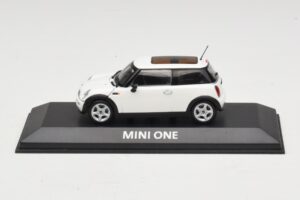 Mini Cooper S R53 White With Panoramic Roof Minichamps 1:43 MINI020 Diecast