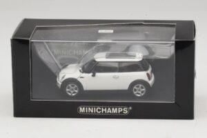 Mini Cooper S R53 White With Panoramic Roof Minichamps 1:43 MINI020 Diecast — photo 5 of 5