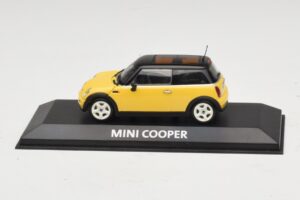 Mini Cooper S R53 Yellow With Black Roof Minichamps 1:43 MINI031 Diecast