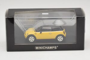 Mini Cooper S R53 Yellow With Black Roof Minichamps 1:43 MINI031 Diecast — photo 4 of 4
