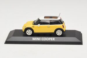 Mini Cooper S R53 Yellow With Yellow Panoramic Roof Minichamps 1:43 MINI029 Diecast