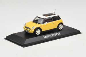 Mini Cooper S R53 Yellow With Yellow Panoramic Roof Minichamps 1:43 MINI029 Diecast — photo 2 of 4