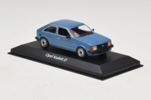 Opel Kadett D Blue Maxichamps 1:43 940044100 Diecast — photo 3 of 5