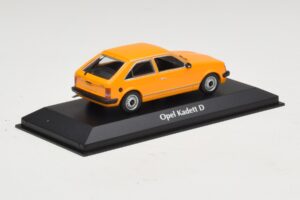 Opel Kadett D Orange Maxichamps 1:43 940044101 Diecast — photo 2 of 5
