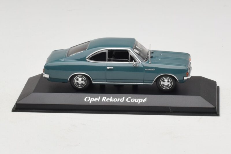 Opel Rekord C Coupe Blue Maxichamps 1:43 940046121 Diecast
