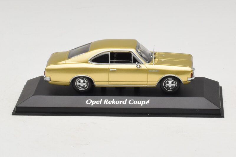 Opel Rekord C Coupe Gold Maxichamps 1:43 940046120 Diecast