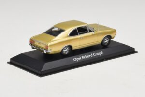 Opel Rekord C Coupe Gold Maxichamps 1:43 940046120 Diecast — photo 2 of 5