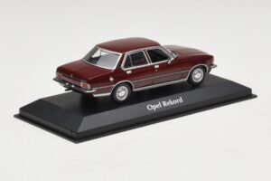 Opel Rekord D Dark Red Maxichamps 1:43 940044000 Diecast — photo 2 of 5