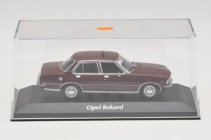Opel Rekord D Dark Red Maxichamps 1:43 940044000 Diecast — photo 4 of 5