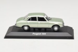 Peugeot 504 Light Green Metallic Maxichamps 1:43 940112501 Diecast