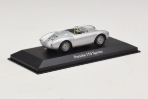 Porsche 550 Spyder Silver Maxichamps 1:43 940066030 Diecast — photo 2 of 5