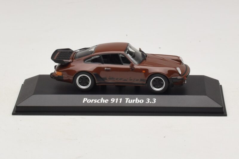 Porsche 911 930 Turbo 3.3 Brown Maxichamps 1:43 940069001 Diecast